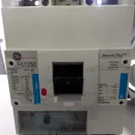 Breaker FK 3x1250A General Electric. Ajustable. Record Plus.