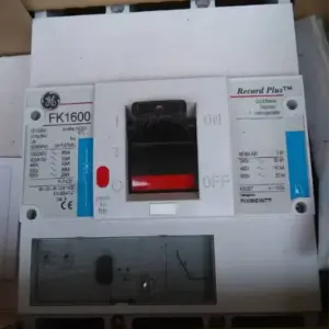 Breaker FK 3x1600A. Graduable. Marca: General Electric