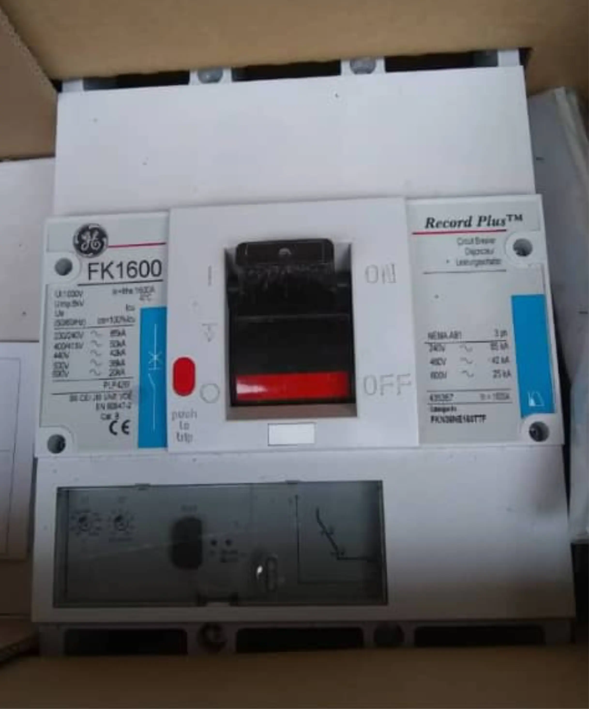 Breaker fk 3x1600a. graduable. marca: general electric
