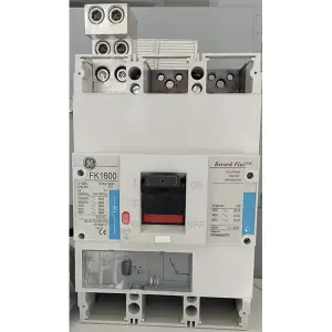 Breaker Modelo FK. 3x1600A. y 1250A
