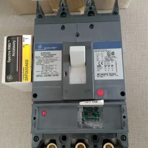 Breaker SGHA 3x600A. Spectra RMS. Marca: General Electric