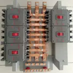 Chasis con Sobretapa NAB 518L sin espacio para Breaker Principal. Barra Principal: 400A.