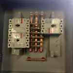 Tablero NAB-NHB 512L sin espacio para Breaker Principal. Barra Principal: 250A. Tensión: 208V o 480V.