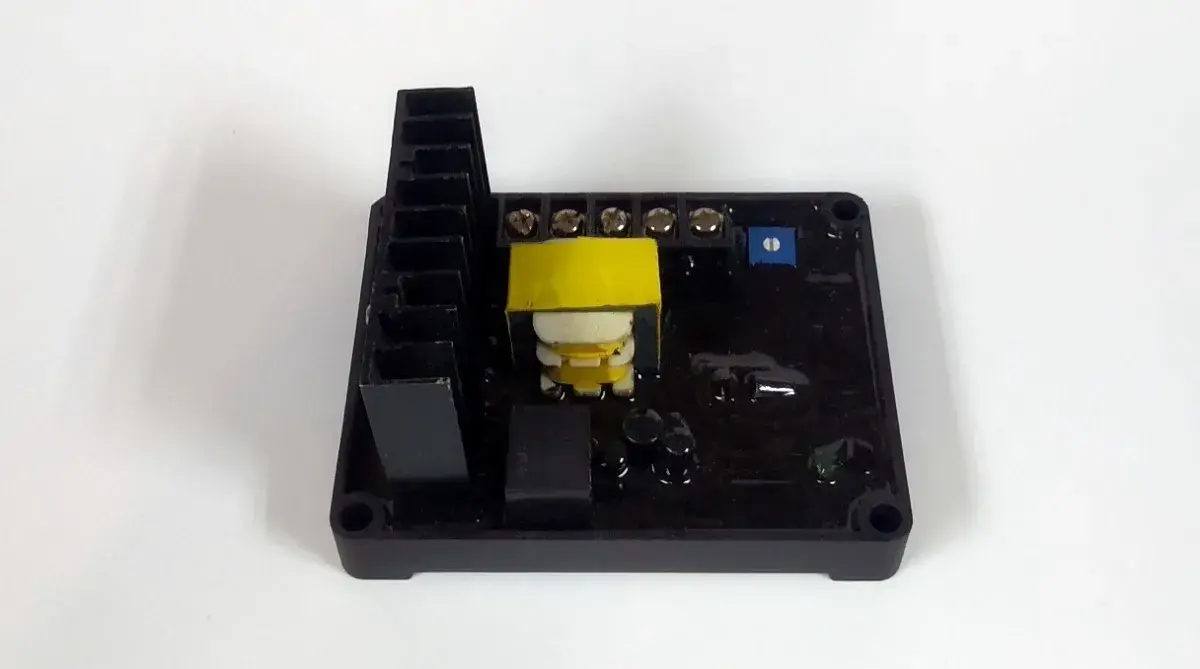 Regulador de voltaje gb170 brusheless