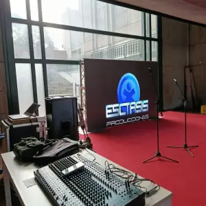 Pantallas y Sonido para eventos y conferencias
