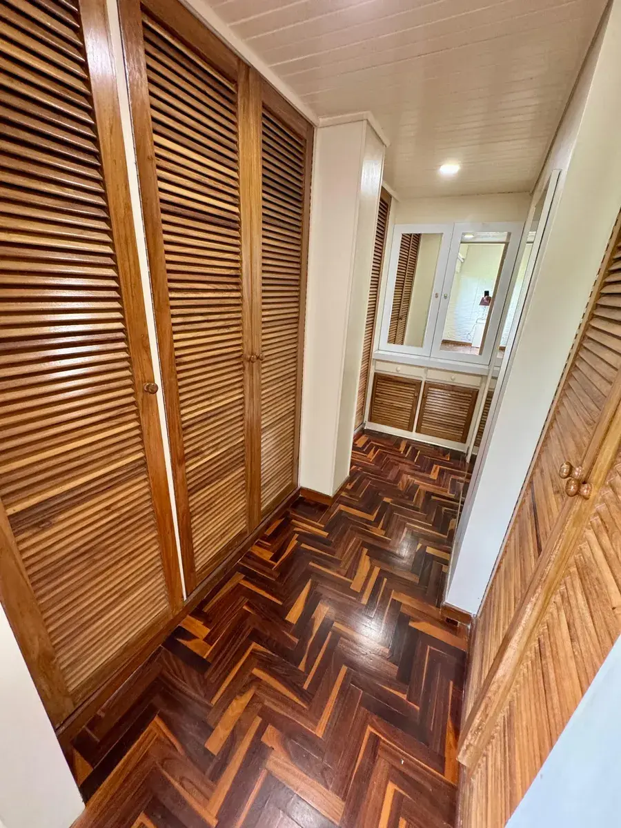 Alquilo Apartamento En Valle Arriba, 180mts2. Residencia De Lujo, Remodelado, Cerca Al Washington