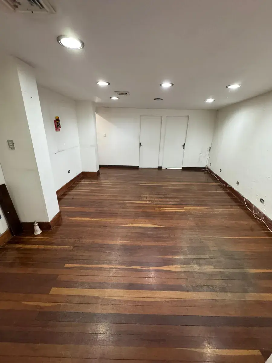 Alquilo oficina las mercedes. calle paris. 60 mts2