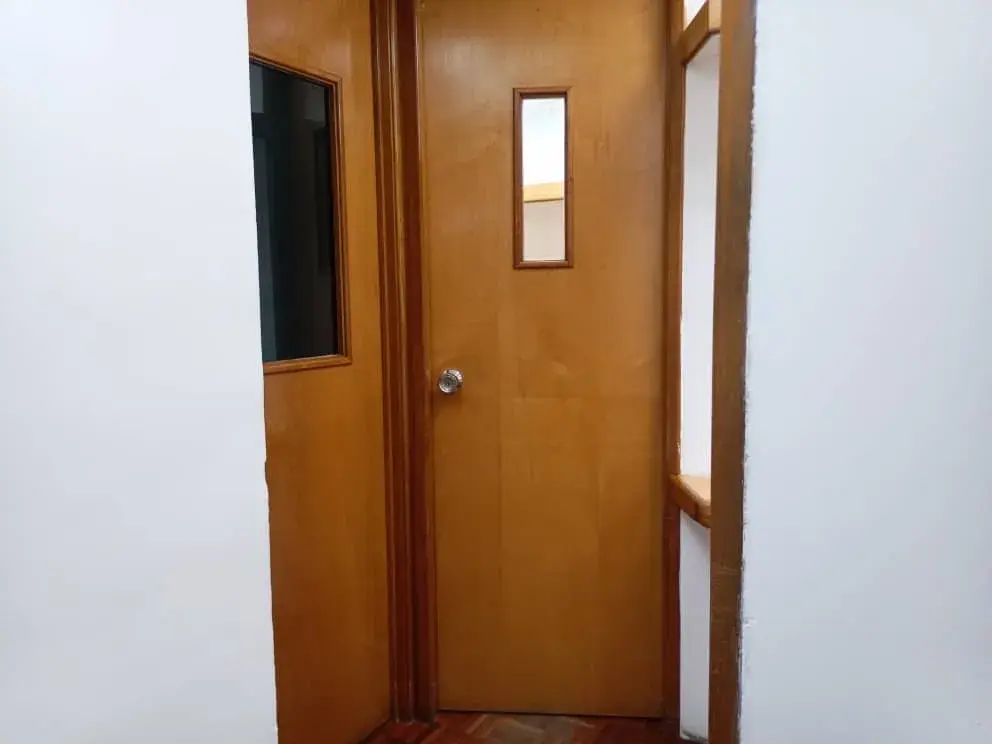 Alquilo Oficina Los Dos Caminos. 81 Mts2