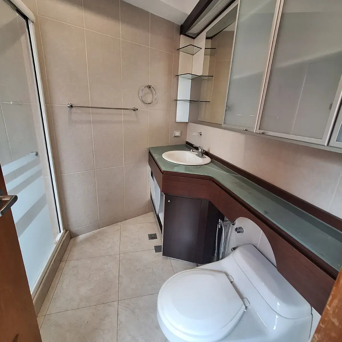 Vendo Apartamento Las Mercedes. 155 Mts2. Calle La Cinta
