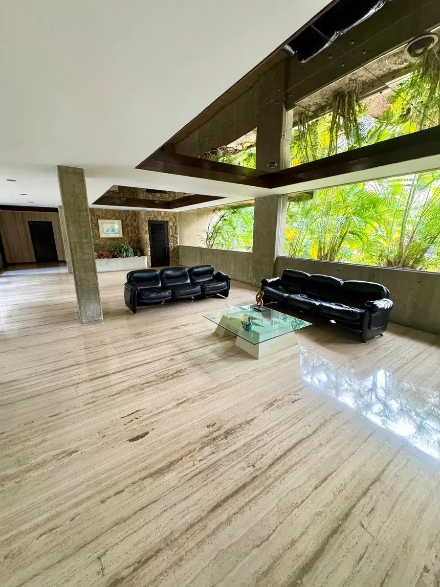 Vendo Apartamento Valle Arriba. 180 Mts2. Edificio Pequeño.