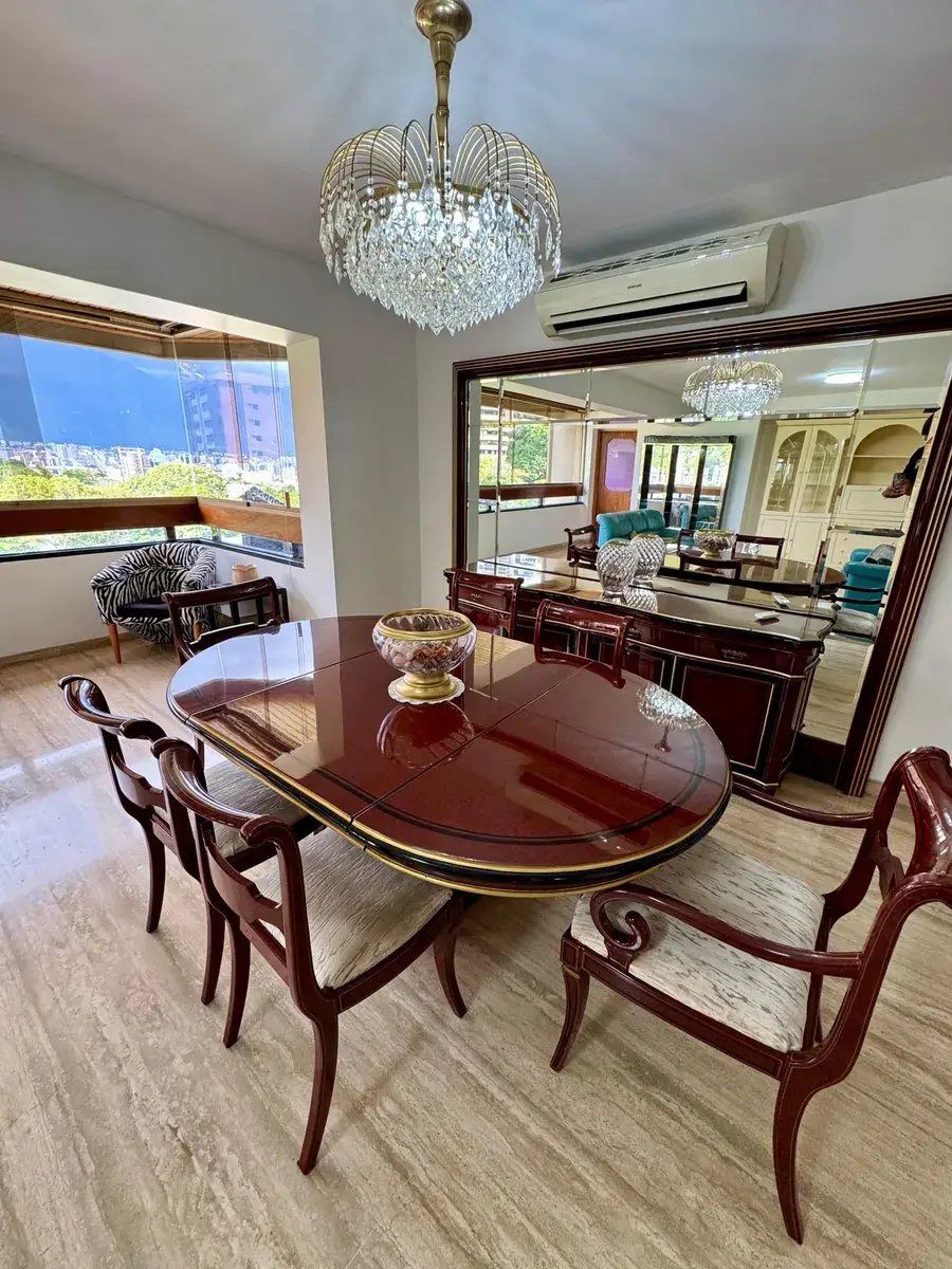 Vendo Apartamento Valle Arriba. 180 Mts2. Edificio Pequeño.