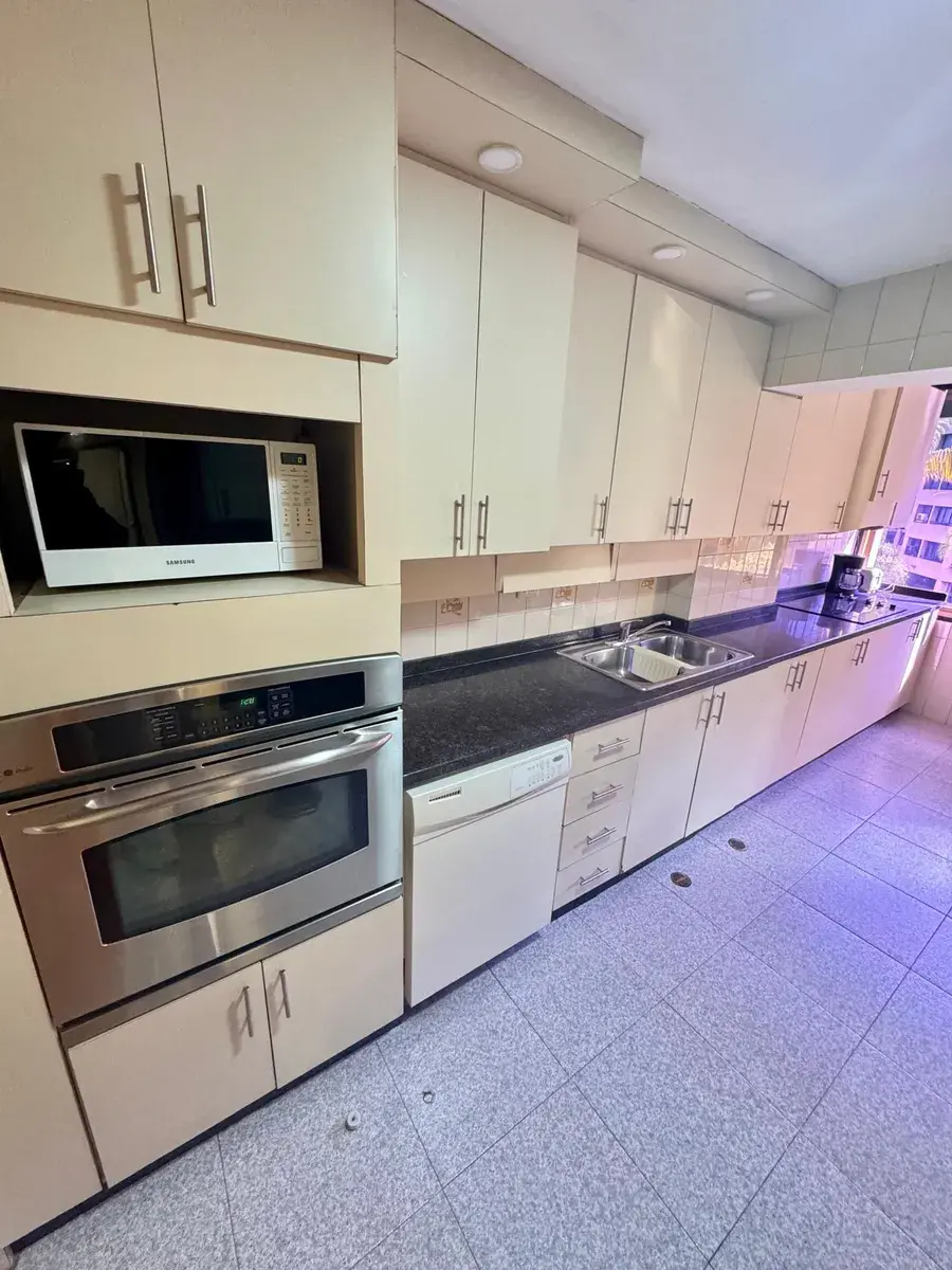 Vendo Apartamento Valle Arriba. 180 Mts2. Edificio Pequeño.