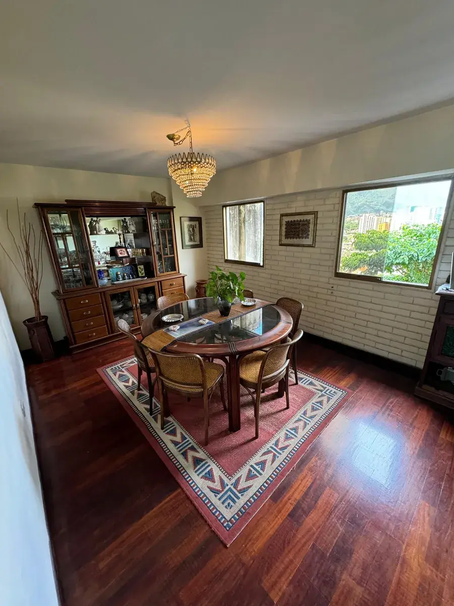 Vendo Apt En Colinas De Bello Monte, 143mts2. Excelente Vista, Gran Distribucion, Hermoso Edificio