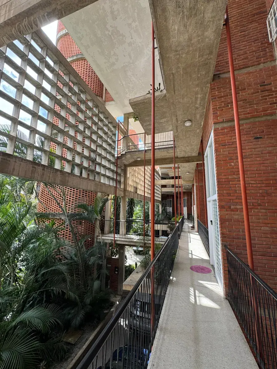 Vendo Apt En Colinas De Bello Monte, 143mts2. Excelente Vista, Gran Distribucion, Hermoso Edificio