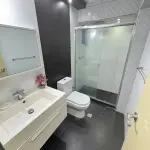 Vendo Excelente Apt En Colinas De Bello Monte, 85mts2. Buena Distribucion, Pisos De Porcelanato, Excelente Ubicacion