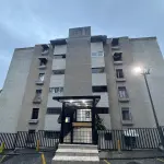 Vendo Excelente Apt En Colinas De Bello Monte, 85mts2. Buena Distribucion, Pisos De Porcelanato, Excelente Ubicacion