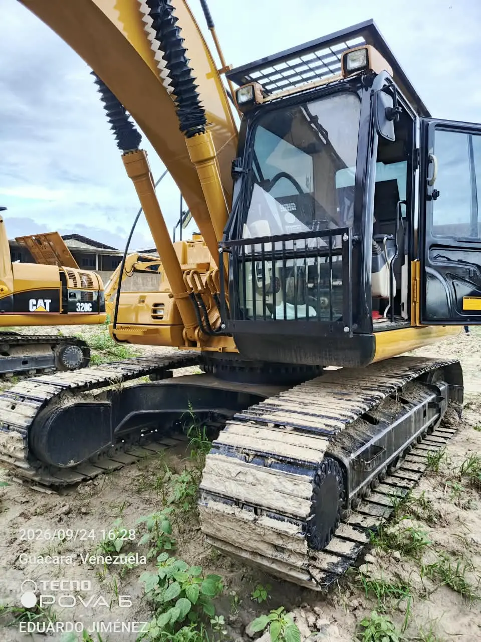 Excavadora cat 320dl año 2017