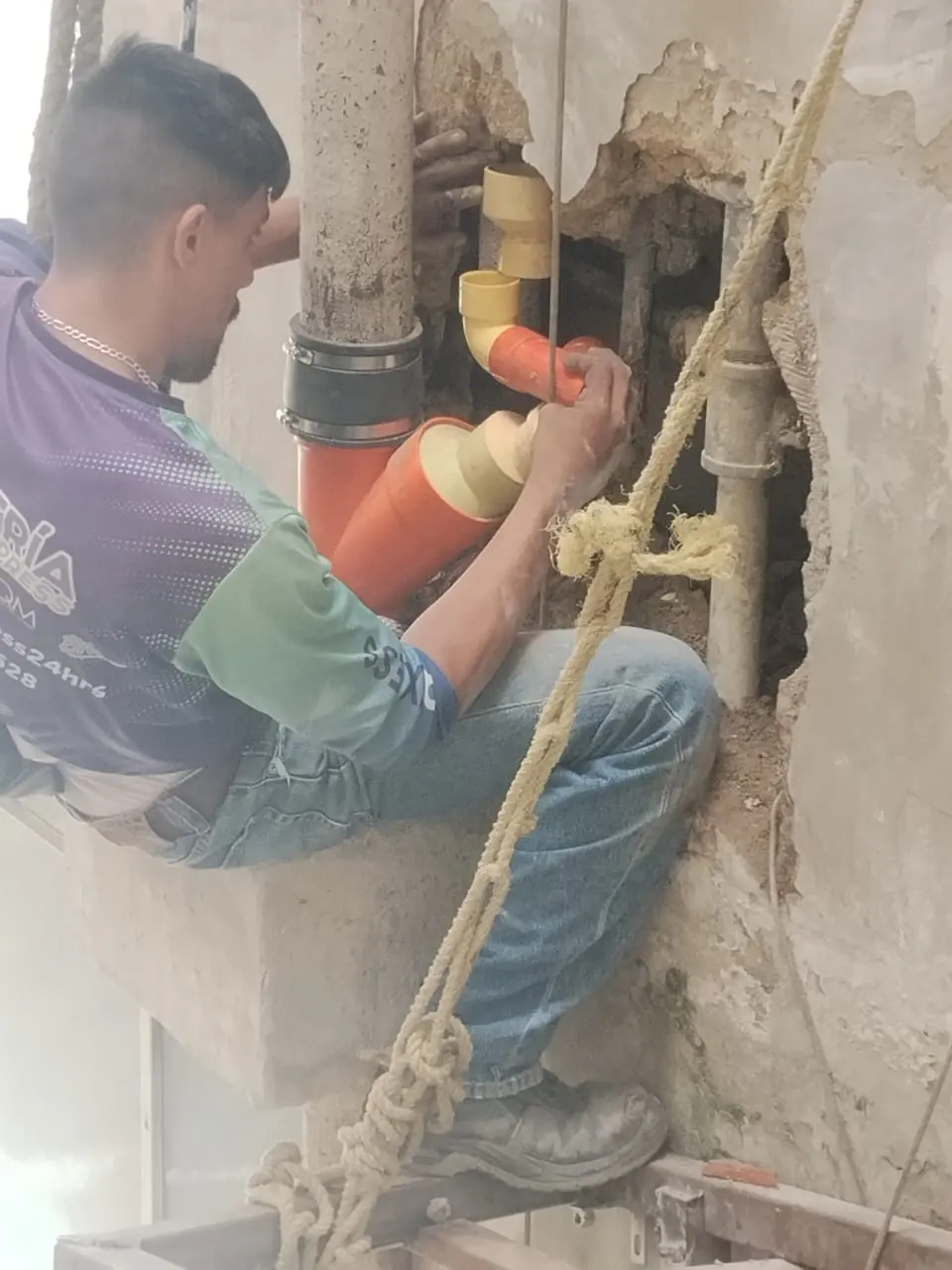 Reparaciones e instalaciones de tuberías y comitivas